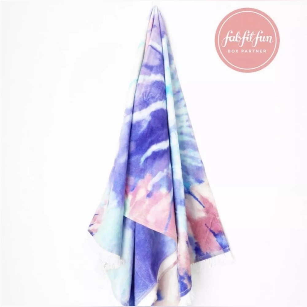 *NWOT* L*Space Tie-Dye Towel - Picture 4 of 9